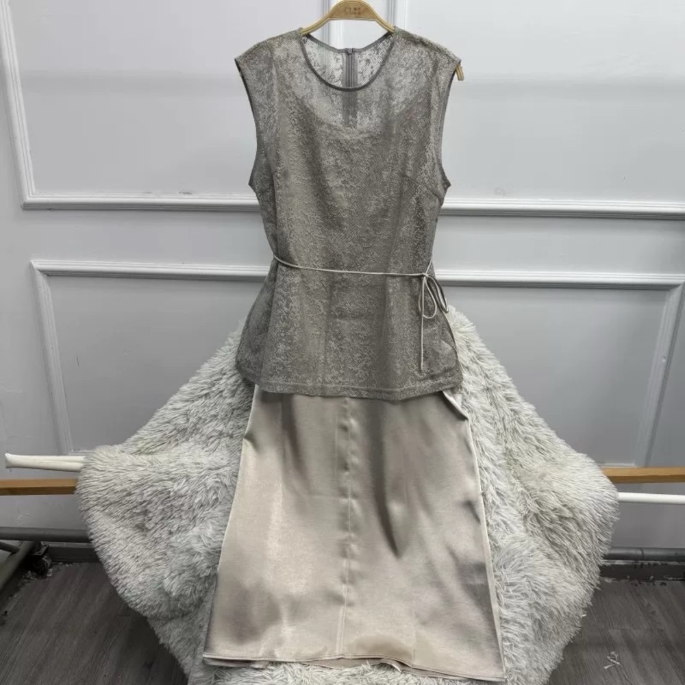 Chic Sleeveless Gray Midi Dress